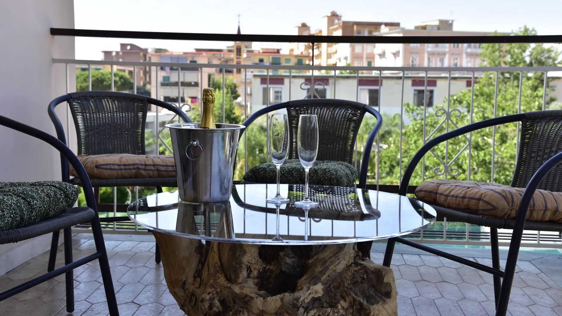 فندق مبيت وإفطار Maison Matie B&B إيركولانو إيطاليا